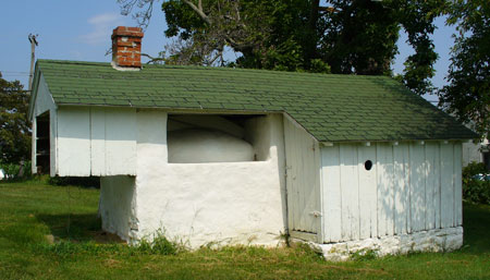Outdoor bake oven, West Nantmeal Township, Chester County, c. 1850