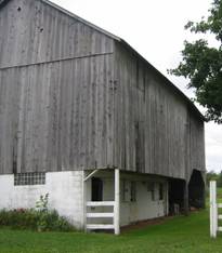 Pennsylvania Barn from Columbia County with an example of a built-in machinery bay at the end.
