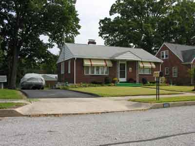 Example of a Minimal Traditional house, Cumberland County