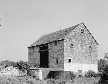 Double decker barn, near Doylestown, Bucks County, date unknown, HABS photo