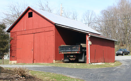 Machine shed with integral corn crib and shed roof extension, Lower Windsor Townhsip, York County, c. 1950