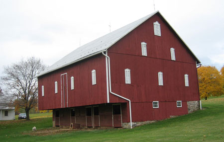 Barn with forebay not enclosed