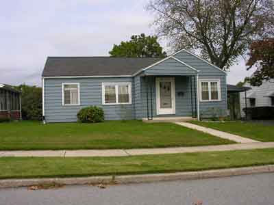 Example of a Minimal Traditional house, Cumberland County